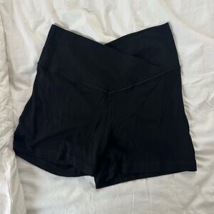 AERIE OFFLINE BLACK CROSSOVER 3” BIKER SHORTS